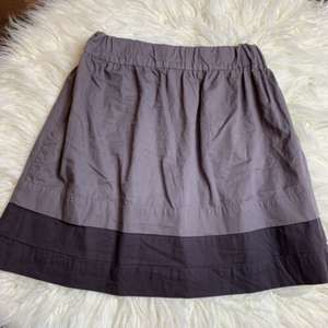 Gap skirt tired side zipper knee length sz S